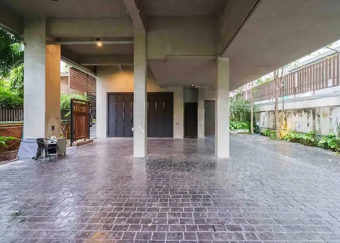 Villa Luxury Modern Pool Jacuzzi 5br Thonglor
