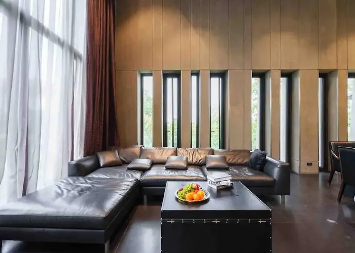 Villa Luxury Modern Pool Jacuzzi 5br Thonglor