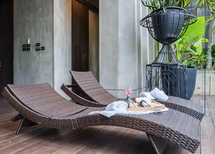 Luxury Modern Pool Jacuzzi 5br Thonglor Bangkok