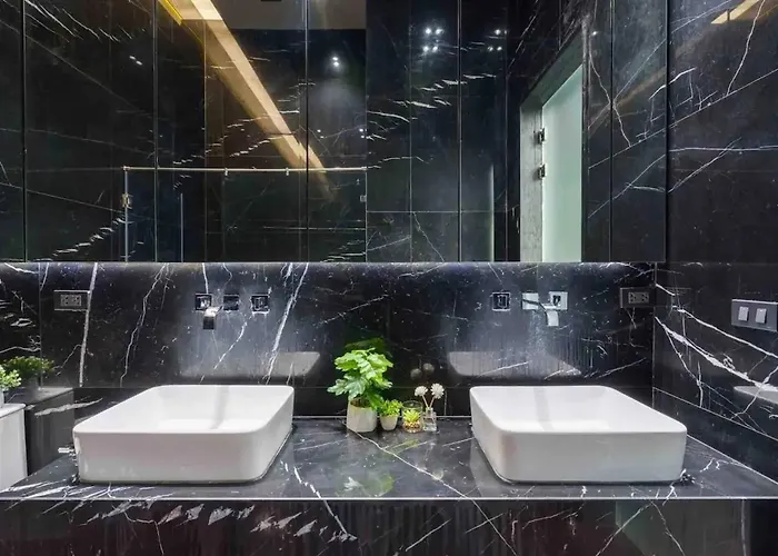 Villa Luxury Modern Pool Jacuzzi 5br Thonglor *