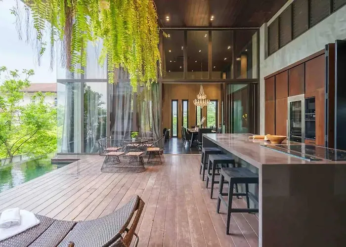 Luxury Modern Pool Jacuzzi 5br Thonglor *